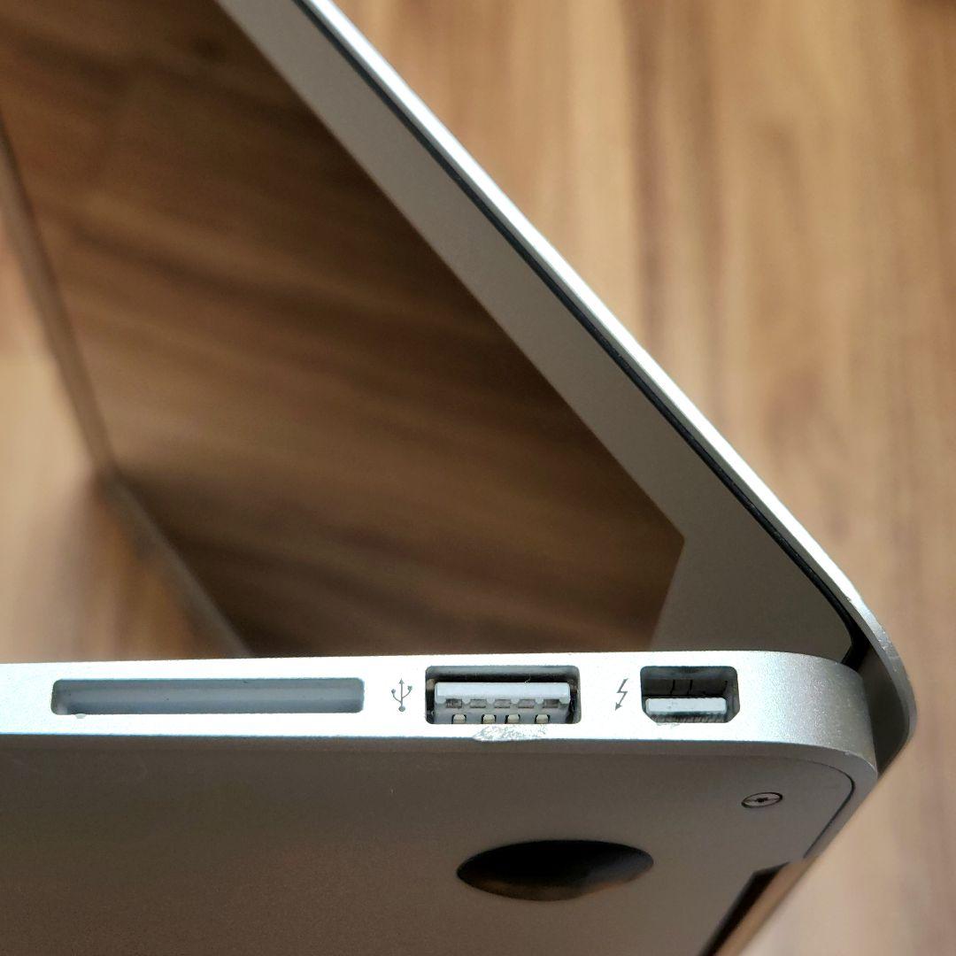 MacBook本体 MacBook Air 2014 Core i5 / 8GB / 256GB